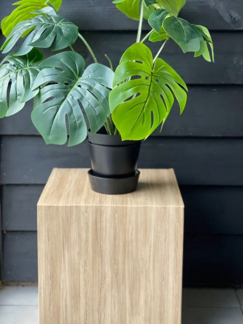 Cardboard side table | stool | nightstand in wood print. For homestaging, Styling, Pop-Up stores, expo, trade fair, retail display, (POS display) and more! With insertionflap closure.