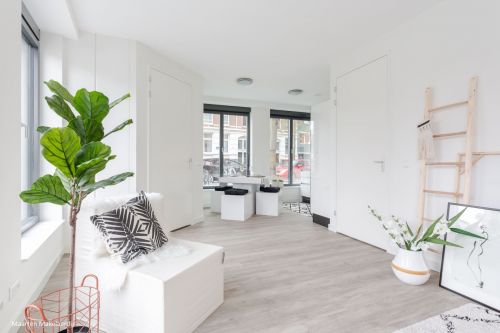 Cardboard table for Home Staging - cubiqz