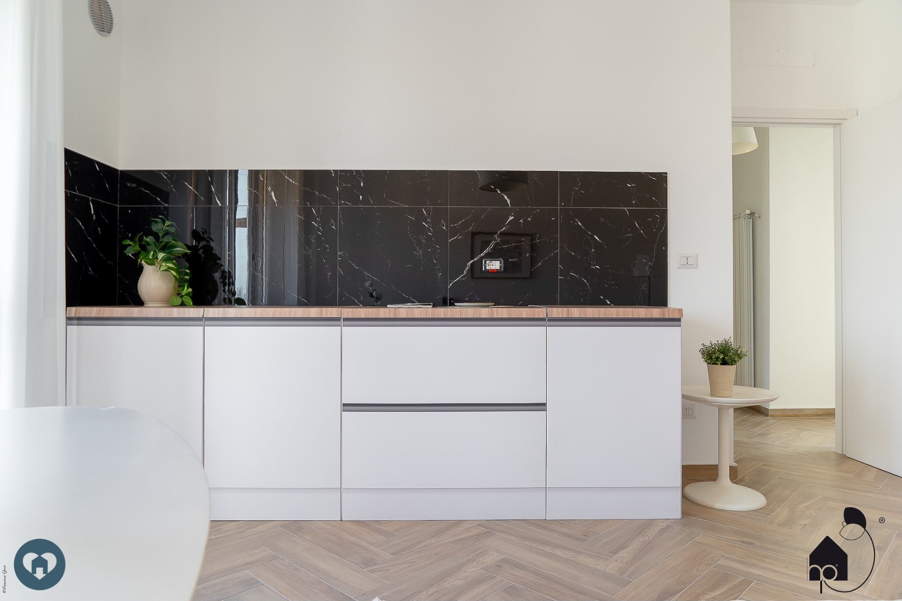 Картонена кухня Cubiqz за професионален хоумстейджинг